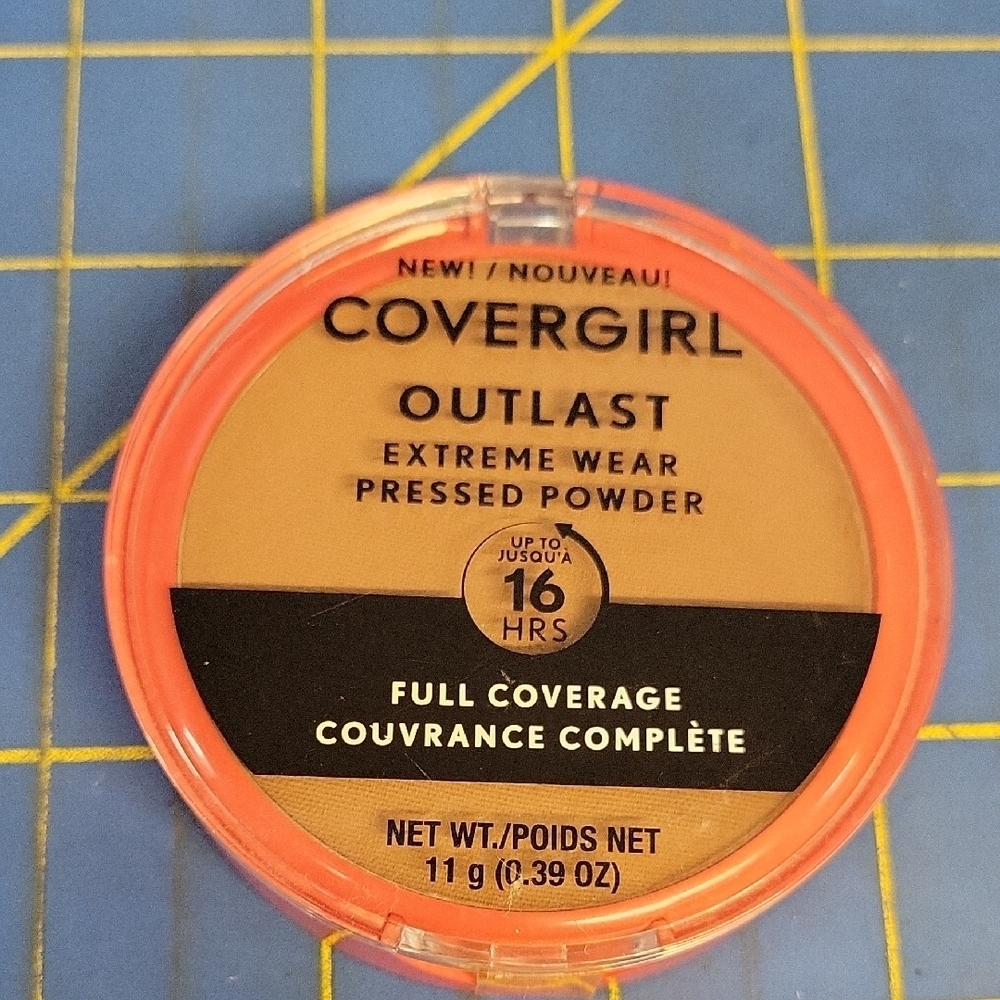 CoverGirl Outlast Extreme Wear 11g Pressed Powder - 880 Cappuccino
